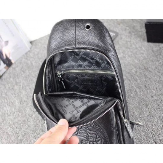 2024SS overseas advance release! VERSACE Versace chest bag 2024SS overseas advance release! VERSACE Versace chest bag