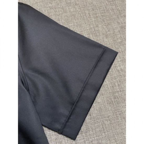 PRADA Prada This summer's new 2024SS shirt that you can take for granted PRADA Prada This summer's new 2024SS shirt that you can take for granted