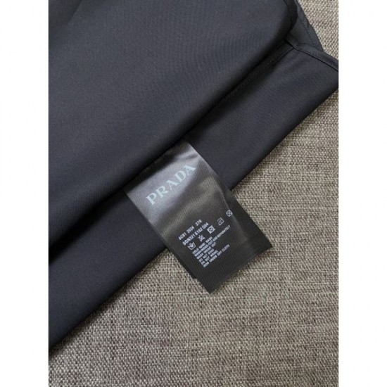 PRADA Prada This summer's new 2024SS shirt that you can take for granted PRADA Prada This summer's new 2024SS shirt that you can take for granted