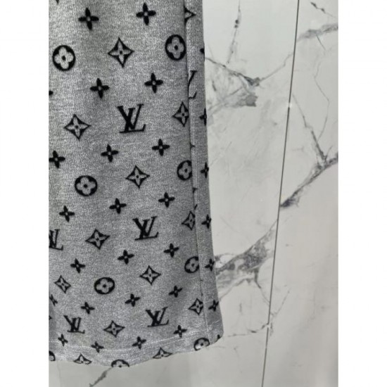 LOUIS VUITTON Casual Pants 2024FW Popular items back in stock! LOUIS VUITTON Casual Pants 2024FW Popular items back in stock!