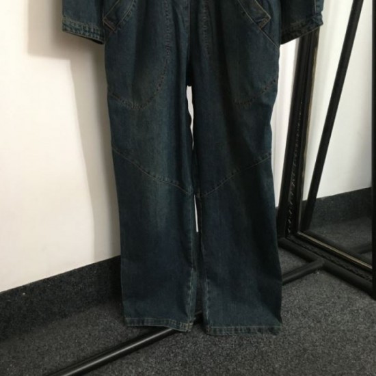 2024SS Denim Jumpsuit BALENCIAGA Balenciaga is gaining attention now. 2024SS Denim Jumpsuit BALENCIAGA Balenciaga is gaining attention now.