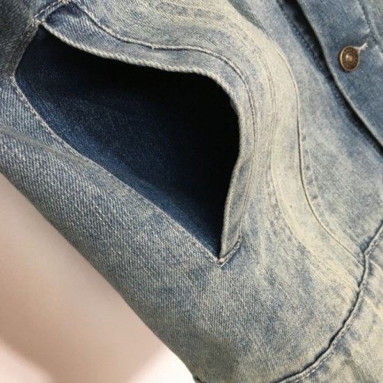 2024SS denim coat BALENCIAGA Both are popular 2024SS denim coat BALENCIAGA Both are popular
