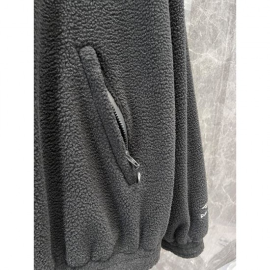 BALENCIAGA Parka 2024FW overwhelmingly popular item BALENCIAGA Parka 2024FW overwhelmingly popular item