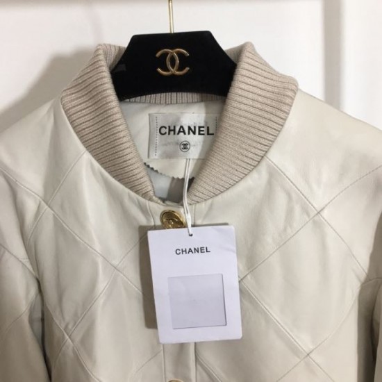 CHANEL Blouson coat 2024FW This is the one for this fall CHANEL Blouson coat 2024FW This is the one for this fall