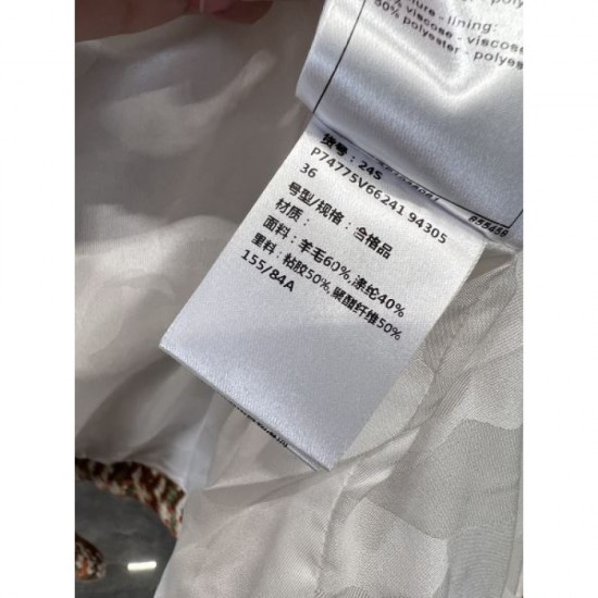 CHANEL Chanel coat 2024FW limited time, should be bought at a good price CHANEL Chanel coat 2024FW limited time, should be bought at a good price