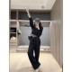 DIOR Top and bottom set 2024FW Limited item that continues to be popular DIOR Top and bottom set 2024FW Limited item that continues to be popular