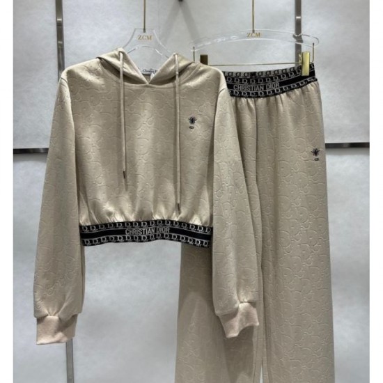 DIOR Top and bottom set 2024FW continues to be a popular item DIOR Top and bottom set 2024FW continues to be a popular item