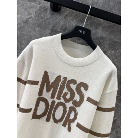 DIOR Sweater 2024FW For an elegant casual outfit DIOR Sweater 2024FW For an elegant casual outfit