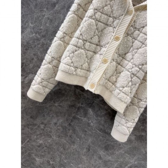 DIOR Dior Knit Cardigan 2024FW Fashion sense is skyrocketing! DIOR Dior Knit Cardigan 2024FW Fashion sense is skyrocketing!
