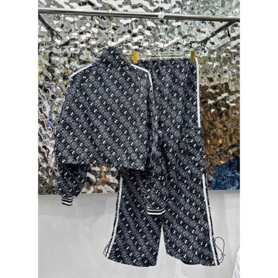 GUCCI Gucci top and bottom set 2024FW This season is also a popular brand GUCCI Gucci top and bottom set 2024FW This season is also a popular brand