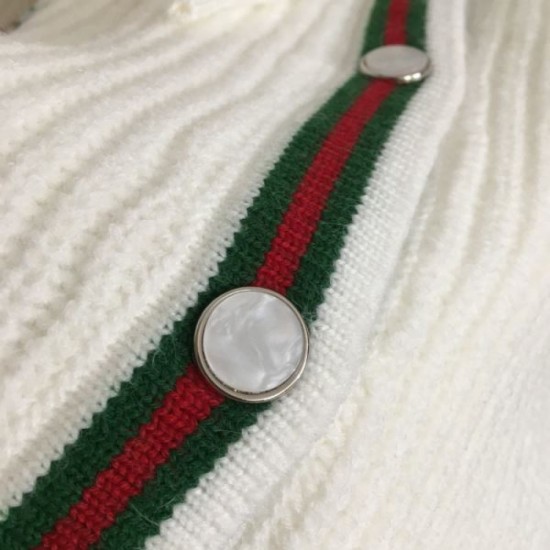 GUCCI Gucci Knit Cardigan 2024FW A style that can be used for a long time this winter GUCCI Gucci Knit Cardigan 2024FW A style that can be used for a long time this winter