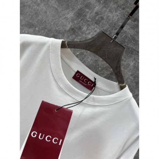 GUCCI Gucci long sleeve T-shirt 2024FW Simple style that looks great GUCCI Gucci long sleeve T-shirt 2024FW Simple style that looks great