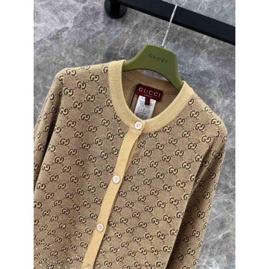 GUCCI Gucci Knit Cardigan 2024FW Newly released as a fall/winter item! GUCCI Gucci Knit Cardigan 2024FW Newly released as a fall/winter item!