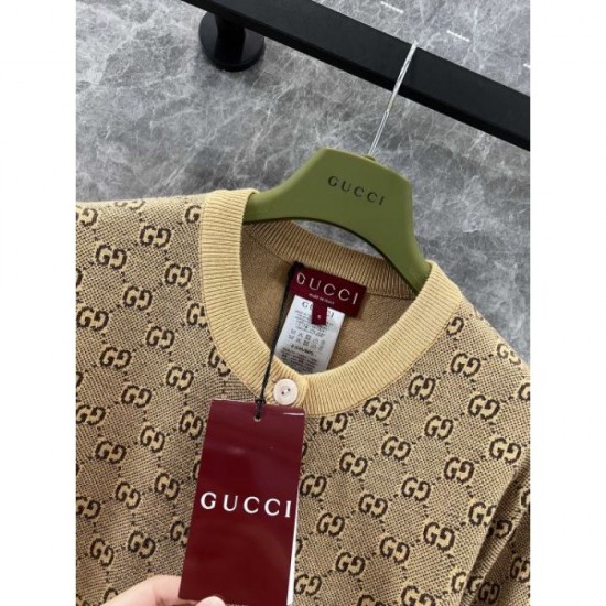 GUCCI Gucci Knit Cardigan 2024FW Newly released as a fall/winter item! GUCCI Gucci Knit Cardigan 2024FW Newly released as a fall/winter item!