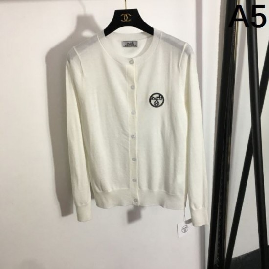 HERMES Knit Cardigan 2024FW Must-buy for adults this fall/winter HERMES Knit Cardigan 2024FW Must-buy for adults this fall/winter