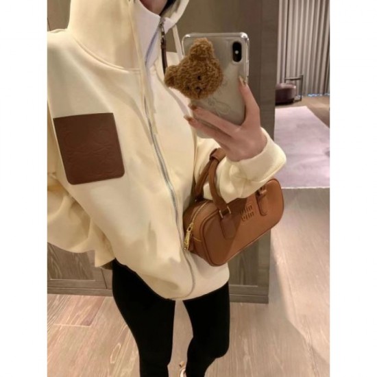 LOEWE Coat 2024FW Used by celebrities and celebrities LOEWE Coat 2024FW Used by celebrities and celebrities