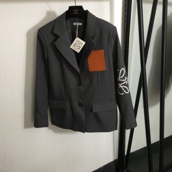 LOEWE Coat 2024FW Gives the impression of a fashionable expert LOEWE Coat 2024FW Gives the impression of a fashionable expert