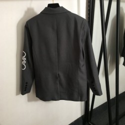 LOEWE Coat 2024FW Gives the impression of a fashionable expert