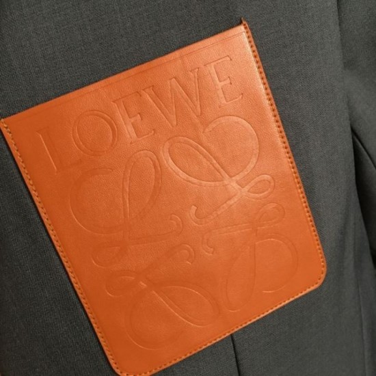 LOEWE Coat 2024FW Gives the impression of a fashionable expert LOEWE Coat 2024FW Gives the impression of a fashionable expert