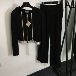 LOEWE Knit Set 2024FW Perfect for autumn outings