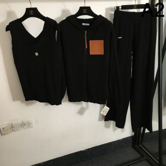 LOEWE Knit Set 2024FW A new fall item that is sure to be a hit this season LOEWE Knit Set 2024FW A new fall item that is sure to be a hit this season