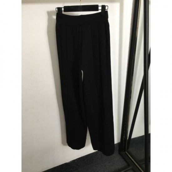 LOEWE Knit Set 2024FW A new fall item that is sure to be a hit this season LOEWE Knit Set 2024FW A new fall item that is sure to be a hit this season