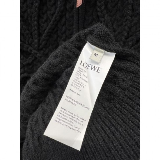 LOEWE Knit Cardigan 2024FW A must-see fall/winter item for fans LOEWE Knit Cardigan 2024FW A must-see fall/winter item for fans