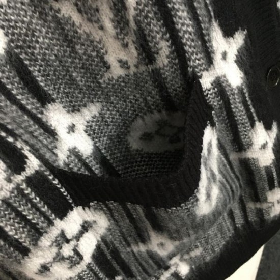 LOUIS VUITTON Cardigan coat 2024FW I want it in advance for autumn LOUIS VUITTON Cardigan coat 2024FW I want it in advance for autumn