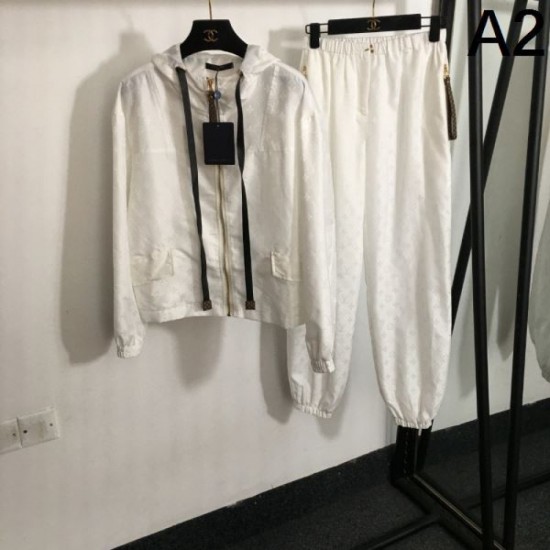 LOUIS VUITTON Top and bottom set 2024FW for an exquisite look LOUIS VUITTON Top and bottom set 2024FW for an exquisite look