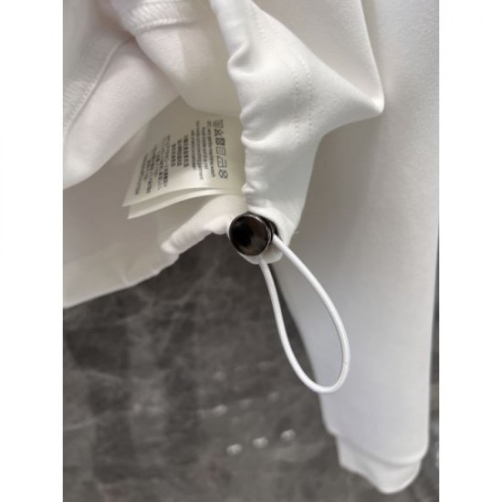 LOUIS VUITTON Parka 2024FW Can be used for any occasion LOUIS VUITTON Parka 2024FW Can be used for any occasion