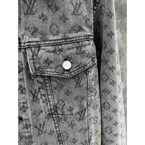 LOUIS VUITTON Louis Vuitton denim coat 2024FW Make me look mature LOUIS VUITTON Louis Vuitton denim coat 2024FW Make me look mature