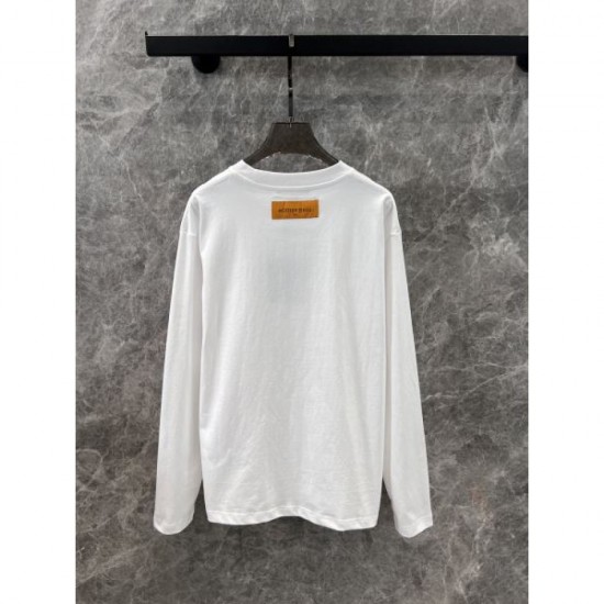 LOUIS VUITTON Long sleeve T-shirt 2024FW A must-see for those who missed out on buying this season! LOUIS VUITTON Long sleeve T-shirt 2024FW A must-see for those who missed out on buying this season!