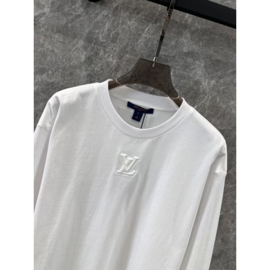 LOUIS VUITTON Long sleeve T-shirt 2024FW A must-see for those who missed out on buying this season! LOUIS VUITTON Long sleeve T-shirt 2024FW A must-see for those who missed out on buying this season!