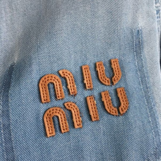 MIU MIU Miu Miu Denim Shirt 2024FW Fall/Winter Super Popular Sold Out Immediately MIU MIU Miu Miu Denim Shirt 2024FW Fall/Winter Super Popular Sold Out Immediately