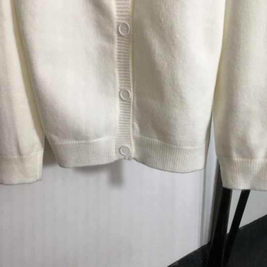 MIU MIU Miu Miu Knit Cardigan 2024FW A very satisfying new fall item MIU MIU Miu Miu Knit Cardigan 2024FW A very satisfying new fall item