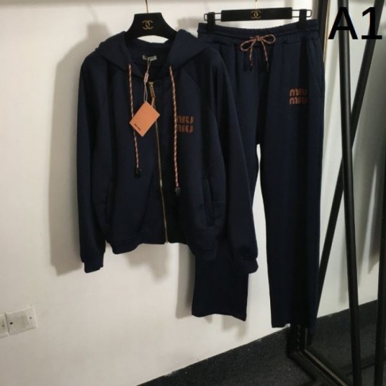 MIU MIU Miu Miu Sports Suit 2024FW Latest Hot Topic MIU MIU Miu Miu Sports Suit 2024FW Latest Hot Topic