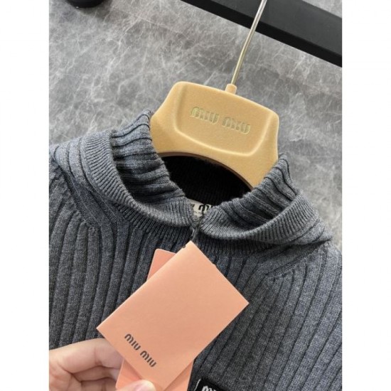 MIU MIU Pullover knit 2024FW Comfortable size MIU MIU Pullover knit 2024FW Comfortable size