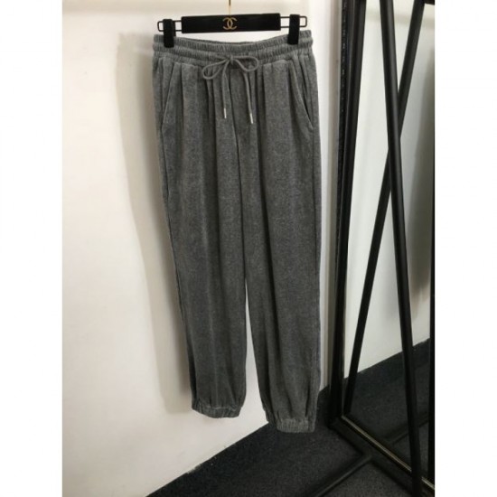PRADA Prada Sports Suit 2024FW This season is also a popular brand PRADA Prada Sports Suit 2024FW This season is also a popular brand