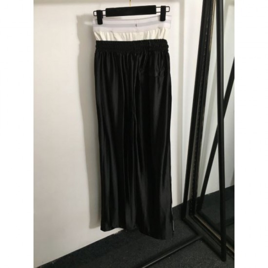 PRADA top and bottom set 2024FW for a modern style PRADA top and bottom set 2024FW for a modern style