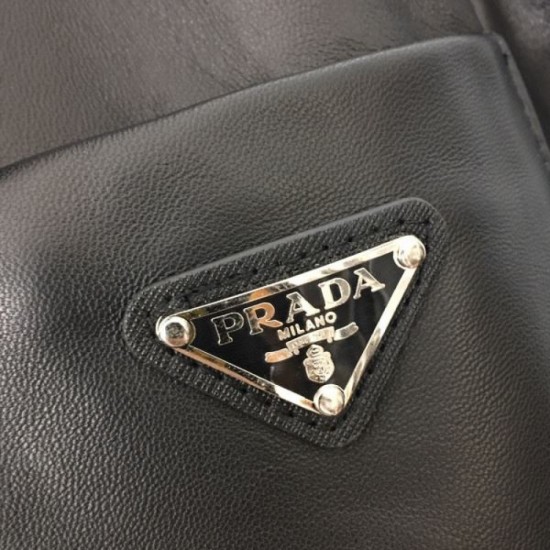 PRADA Prada coat 2024FW A statement item PRADA Prada coat 2024FW A statement item