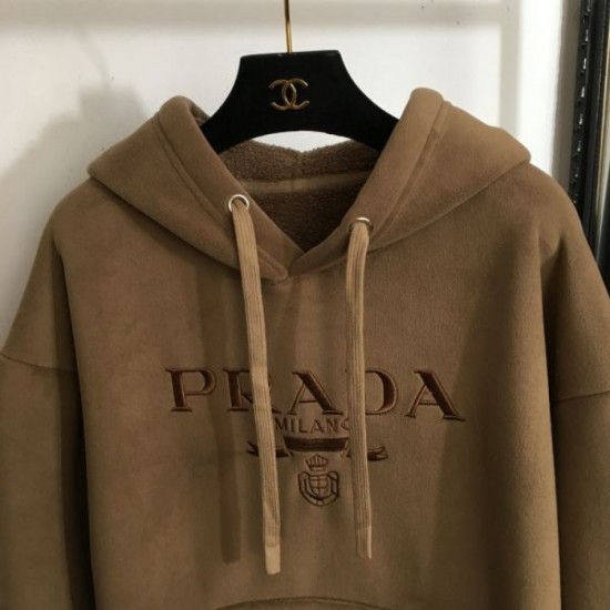 PRADA Prada Parka 2024FW A winter new item that is sure to be a hit this season PRADA Prada Parka 2024FW A winter new item that is sure to be a hit this season
