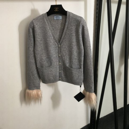 PRADA Prada Knit Cardigan 2024FW Great for changing seasons PRADA Prada Knit Cardigan 2024FW Great for changing seasons