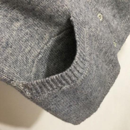 PRADA Prada Knit Cardigan 2024FW Great for changing seasons PRADA Prada Knit Cardigan 2024FW Great for changing seasons
