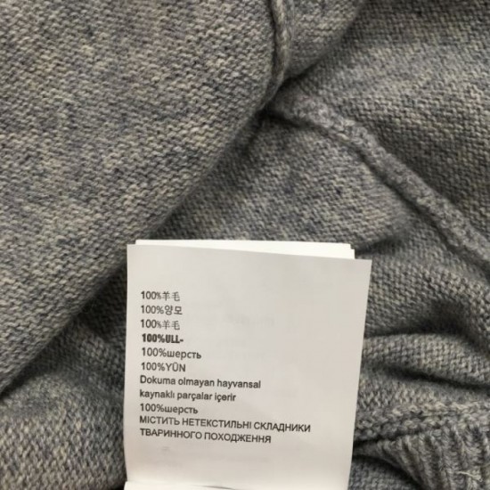 PRADA Prada Knit Cardigan 2024FW Great for changing seasons PRADA Prada Knit Cardigan 2024FW Great for changing seasons
