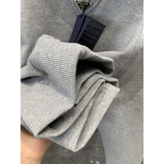PRADA Pullover 2024FW Used by celebrities and celebrities PRADA Pullover 2024FW Used by celebrities and celebrities
