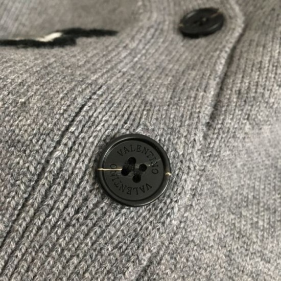 VALENTINO Knit Cardigan 2024FW Latest Autumn/Winter Released Overseas VALENTINO Knit Cardigan 2024FW Latest Autumn/Winter Released Overseas