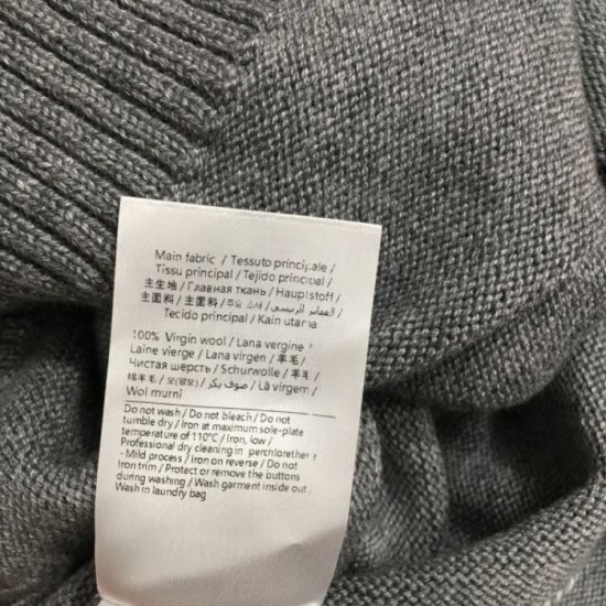 VALENTINO Knit Cardigan 2024FW Latest Autumn/Winter Released Overseas VALENTINO Knit Cardigan 2024FW Latest Autumn/Winter Released Overseas