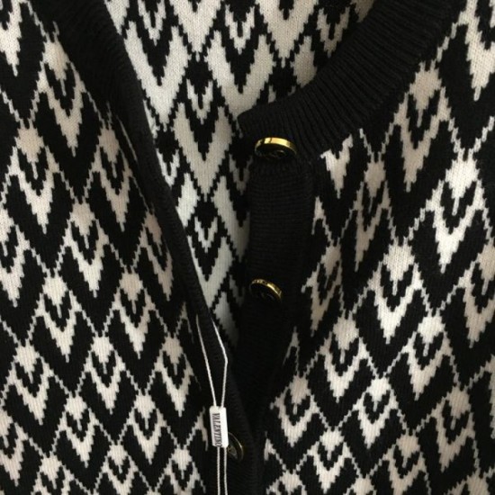 VALENTINO Knit Cardigan 2024FW Very popular with great versatility VALENTINO Knit Cardigan 2024FW Very popular with great versatility