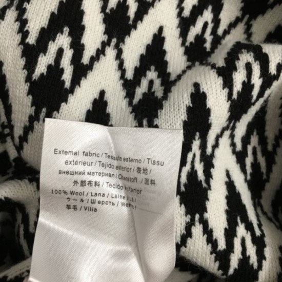 VALENTINO Knit Cardigan 2024FW Very popular with great versatility VALENTINO Knit Cardigan 2024FW Very popular with great versatility
