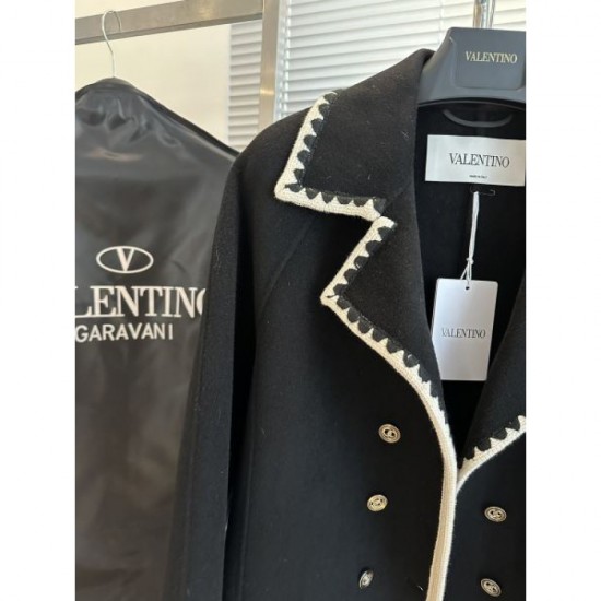 VALENTINO Coat 2024FW Ignite its popularity VALENTINO Coat 2024FW Ignite its popularity